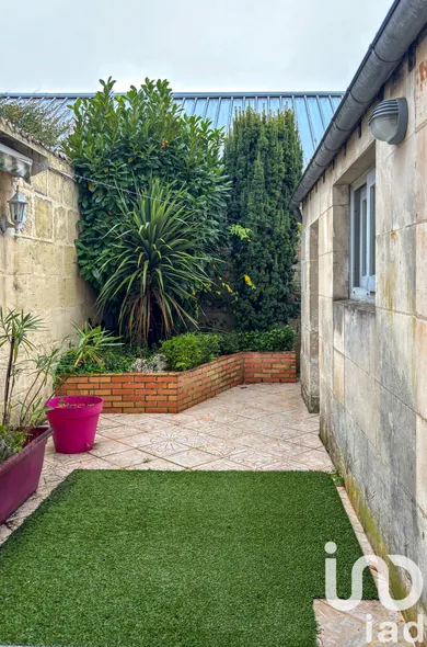 Townhouse in Saintes (17100)