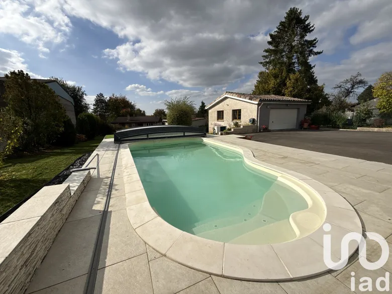 Maison 8 pièces 190 m² · à Val de Briey · 190 m² · 392 000 €