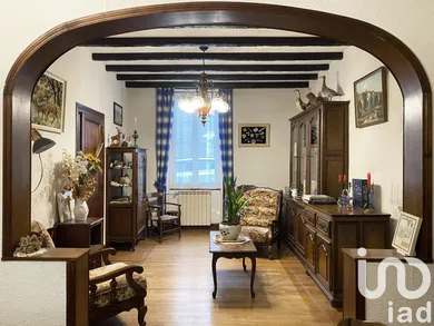 Maison de village à Saint-Même-les-Carrières (16720)