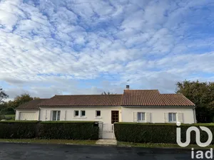 Maison de ville à Lezay (79120)