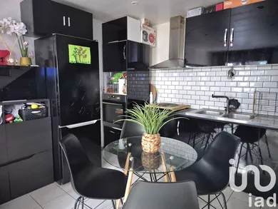 Townhouse in Pontault-Combault (77340)