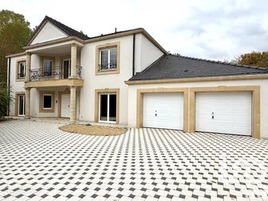 House at Moulins les Metz (57160)