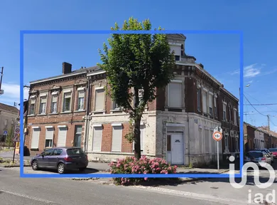 Building in Hirson (02500)