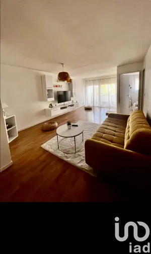 Apartment at Savigny-le-Temple (77176)