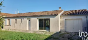 Detached house at Val-du-Mignon (79210)