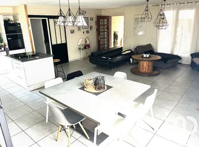 Maison à Ambarès-et-Lagrave (33440)