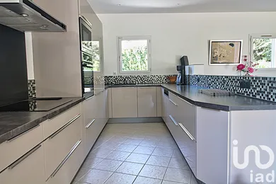 Architectural house in SAINTE ANNE D'EVENOS (83330)