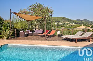 Maison d'architecte à SAINTE ANNE D'EVENOS (83330)