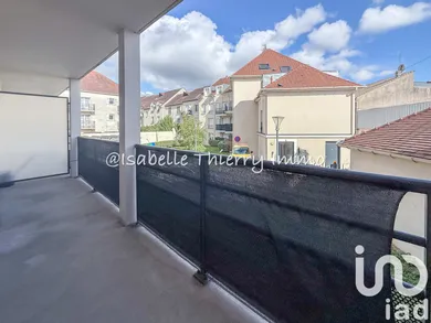 Apartment in Montlhéry (91310)