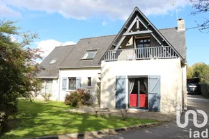 House at Saint-Molf (44350)