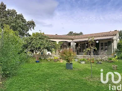 Traditional house in Vers-Pont-du-Gard (30210)