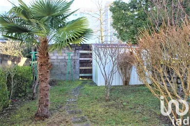 Townhouse in Saintes (17100)