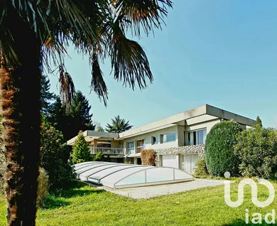 Architectural house in Barbazan-Debat (65690)