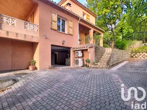 Maison à Aiglun (04510)