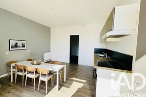 Apartment at Granville (50400)