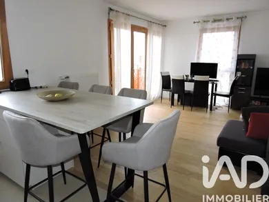 Appartement à Voisins-le-Bretonneux (78960)