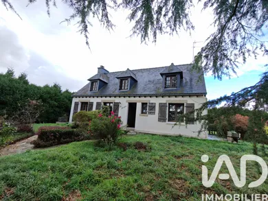 House at Loyat (56800)