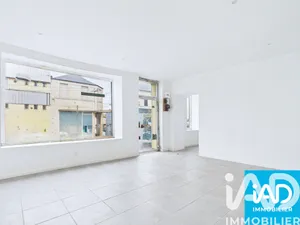 Building at Louvroil (59720)