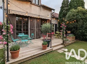 House at Hanches (28130)