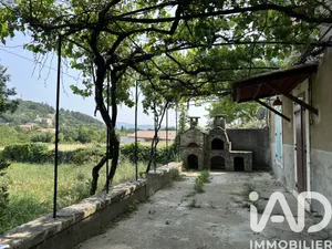 Traditional house at GARGAS (84400)