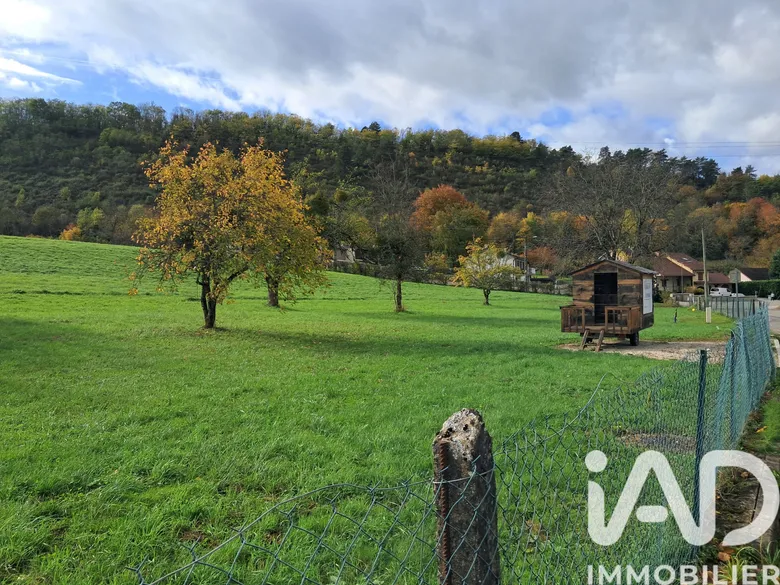 Terrain à bâtir à Courbouzon (39570) · 57 900 €