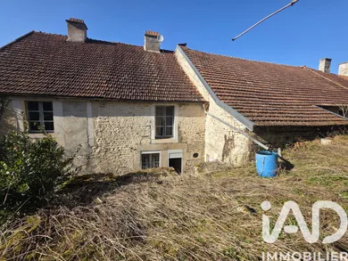 House in Arc-en-Barrois (52210)
