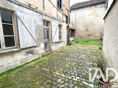 Townhouse in Bourges (18000)