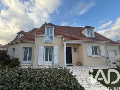 Traditional house in Le Plessis-Pâté (91220)