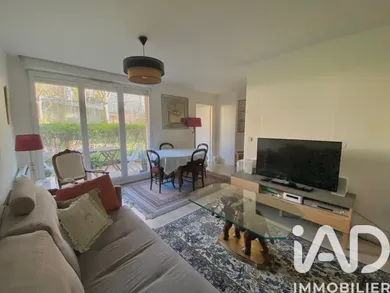 Apartment in Saintry-sur-Seine (91250)