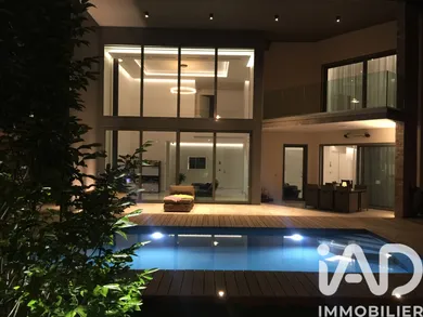 Architectural house in Chessy (77700)