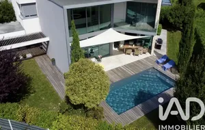 Architectural house at Chessy (77700)