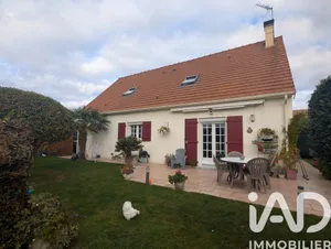 Traditional house at Troarn (14670)