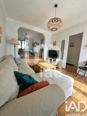 House at Sainte-Geneviève-des-Bois (91700)