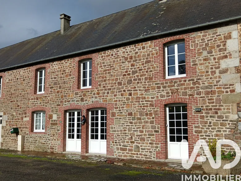 Maison 5 pièces 140 m² · à Tessy-Bocage · 140 m² · 70 000 €