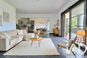 Appartement à Aix-en-Provence (13090)