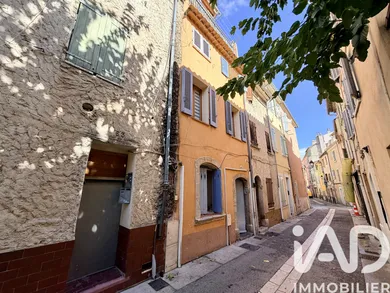 Immeuble à La Seyne-sur-Mer (83500)