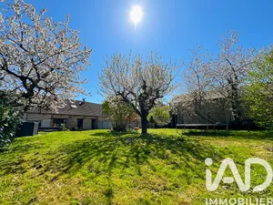 Village house in Égriselles-le-Bocage (89500)