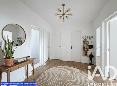 Apartment in Courbevoie (92400)