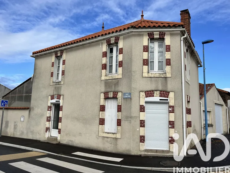 Maison 5 pièces 129 m² · à Château-Guibert · 129 m² · 139 000 €