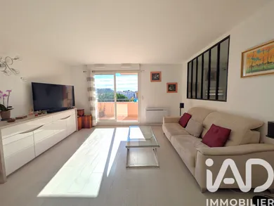 Apartment in Aix-en-Provence (13100)