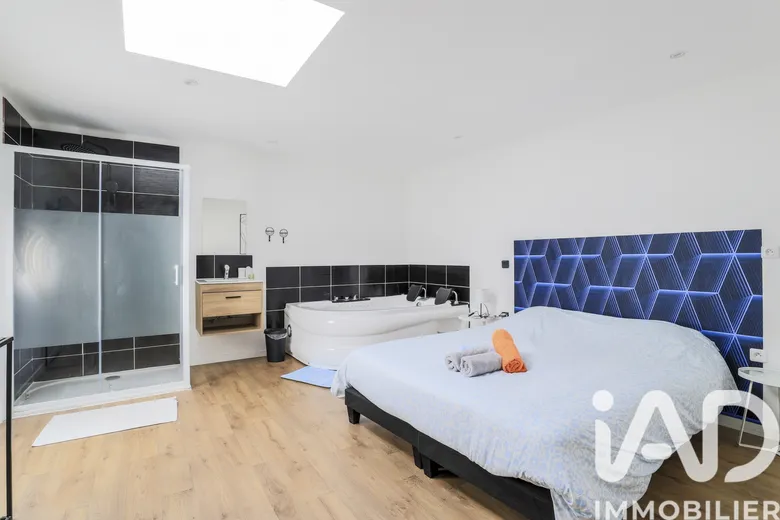 Immeuble 160 m² · à Tourcoing · 160 m² · 362 000 €