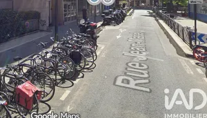 Parking à Paris (75011)