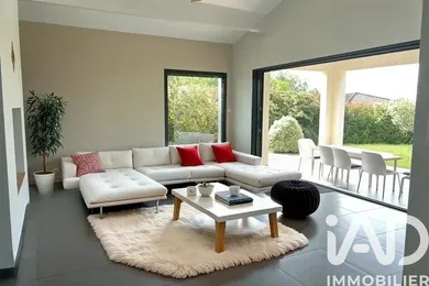 Architectural house at L'Isle-Jourdain (32600)