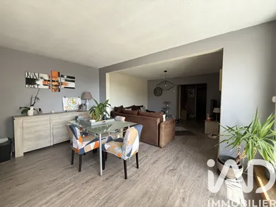 Appartement à Vaux-le-Pénil (77000)