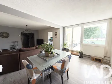 Appartement à Vaux-le-Pénil (77000)