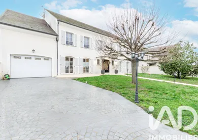 Demeure à Magny-le-Hongre (77700)