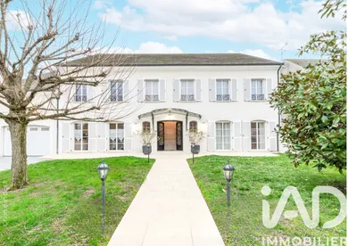 Demeure à Magny-le-Hongre (77700)