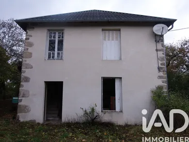 Maison de village à Condat-en-Combraille (63380)