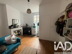 Apartment in Bordeaux (33800)