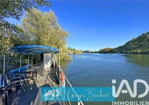 Péniche à Conflans-Sainte-Honorine (78700)